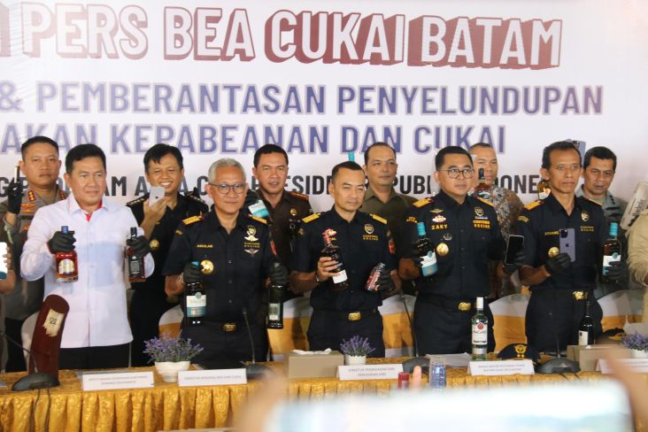 Bea Cukai Batam Tangkap Pelaku Penyelundupan, Negara Rugi Rp77 Miliar