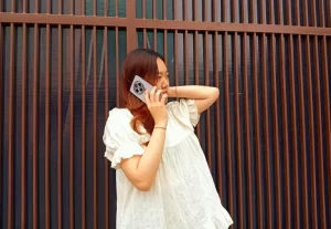 ara Mengabadikan Momen ala Generasi Z dengan Redmi 14

“Redmi 14, Ponsel Favorit Generasi Z untuk Tips Selfie yang Unik!”