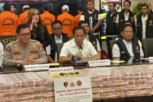 “Bareskrim Minta Bantuan Interpol untuk Menangkap 3 Tersangka Robot Trading Net89 yang Masih Buron”