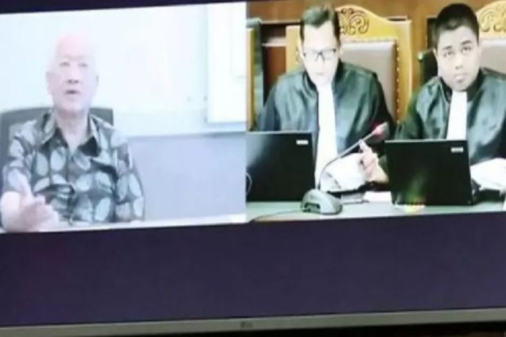 “Boyamin Berhasil Menangkap Paulus Tannos, Tersangka Korupsi E-KTP yang Selama Ini Buron!”