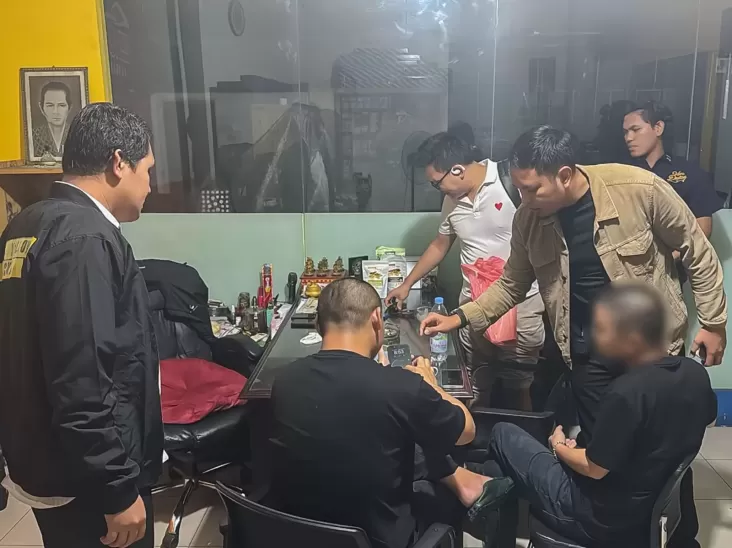 Beredar Video Viral Warga China Selipkan Uang di Paspor, Imigrasi Langsung Tindak Tegas
