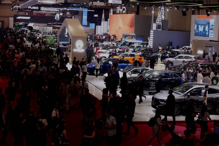 Dampak Negatif PPN 12% dan Penyusutan Kelas Menengah Terhadap Industri Otomotif