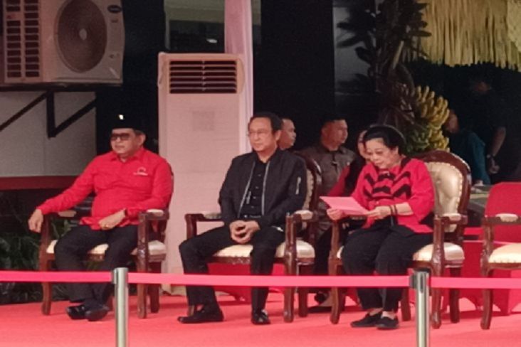Megawati Berjanji Hadir di KPK Apabila Hasto Ditahan