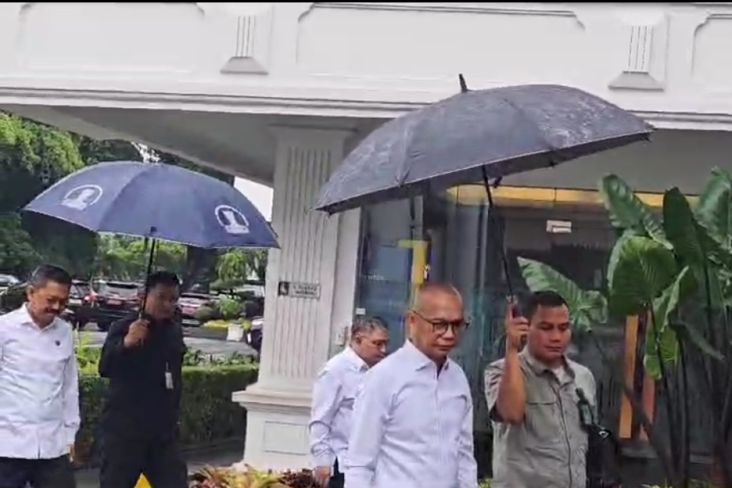 "Ini Dia! Prabowo Ajak Jaksa Agung Muda dan Kepala PPATK Berkumpul di Istana, Ada yang Menarik Nih!"