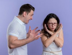 7 Alasan Penting Segera Tinggalkan Hubungan Beracun