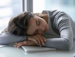 Narkolepsi: Penyebab, Gejala, dan Cara Mengatasi Gangguan Tidur Kronis