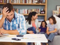 Jeritan hati generasi sandwich: Jika semua bersandar padaku, ke mana aku bisa bertumpu?