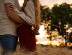 50 Kata-kata Cinta Sederhana yang Berkesan untuk Memperkuat Hubungan Pacar
