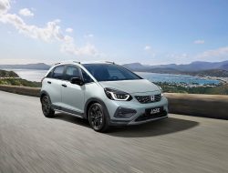 Honda Jazz 2026 tampil dengan wajah baru yang lebih segar dan modern