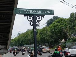 Menghitung Lubang di Jalan Matraman Raya Pasca Kecelakaan Maut Pelajar