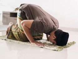 Kembali Bersih dari Dosa, Keistimewaan Shalat Tarawih Malam Pertama Ramadhan