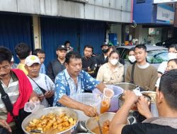 Premium Buah Mangga Dipetik Sendiri Jadi Favorit di Trenggalek, Pilihan Takjil Sehat