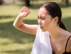 4 bahaya penyakit dari paparan sinar UV berlebihan, jangan dianggap remeh!