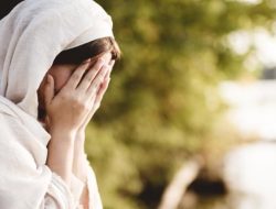 5 Doa Melindungi Ibu Hamil dari Gangguan Jin