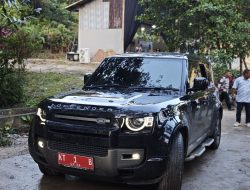 Wali Kota Samarinda Heboh, Dinas Gunakan Land Rover Hitam Berpelat Merah KT 1 B