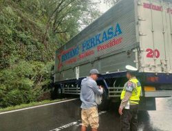 Jatingaleh ke Ungaran macet parah akibat jalan satu arah nasional