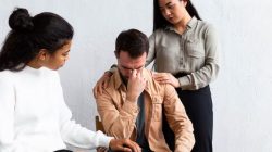 Mengapa Utang Pinjol Sering Disembunyikan? Ini Penjelasan Psikologis