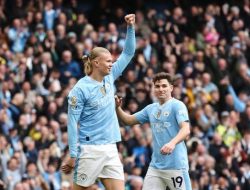Arsenal Tertinggal, Manchester City Siap Rebut Gelar Liga Inggris